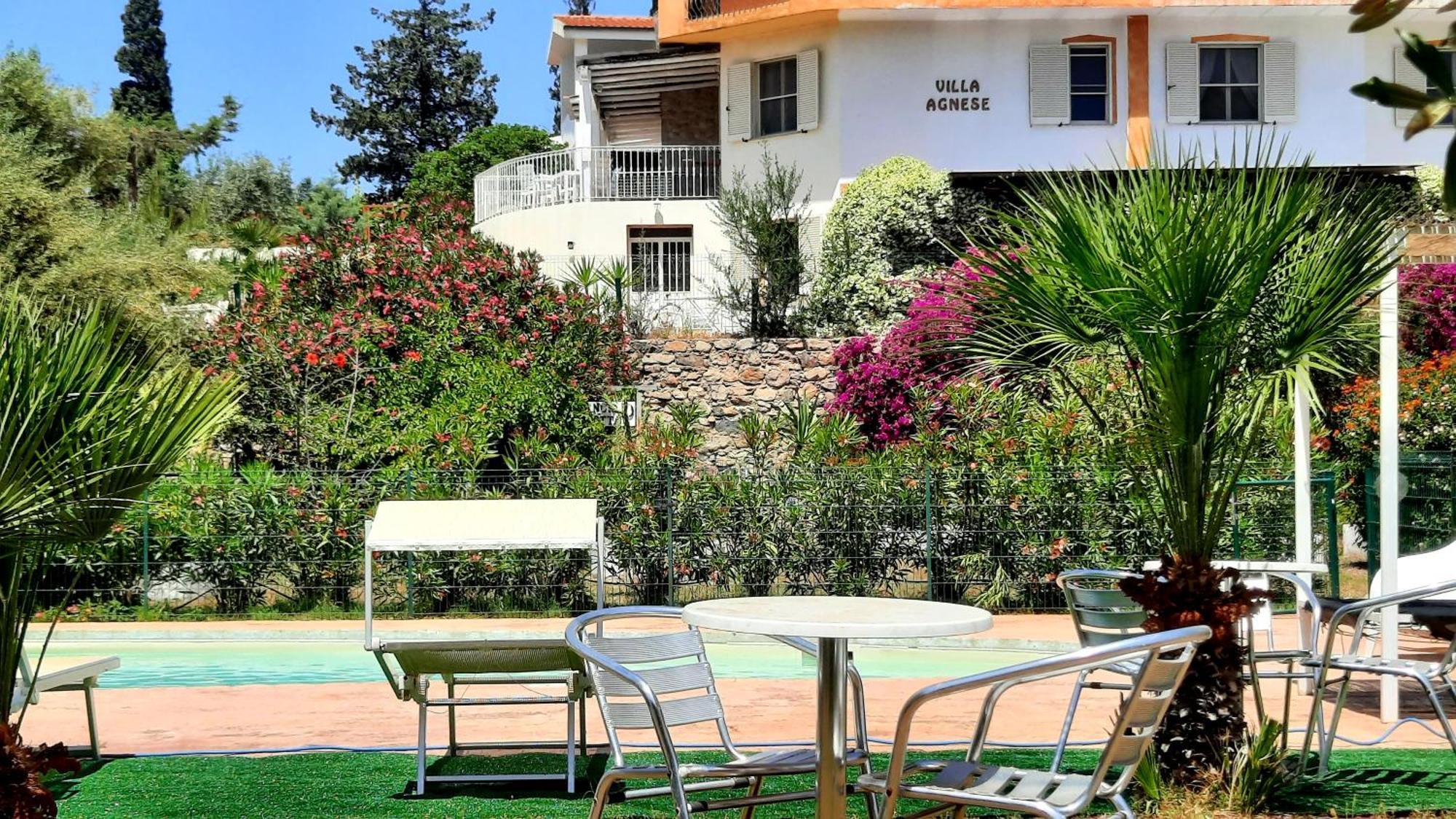 Villa Agnese Badesi Exterior photo